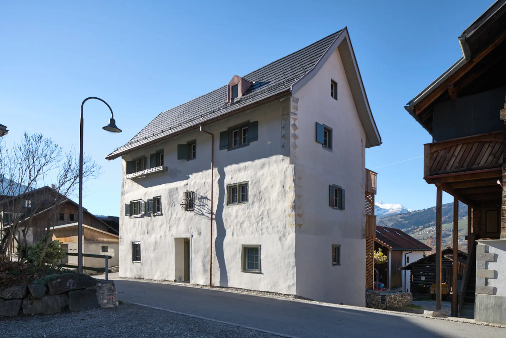 06_Sanierung und Umbau_Wohnhaus Dorfstrasse Almens